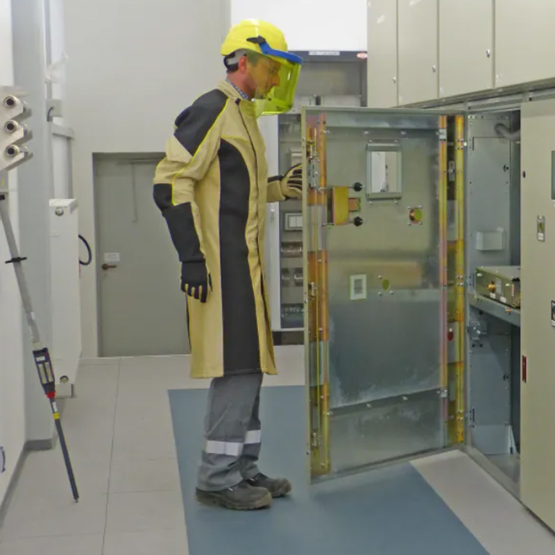 Isoliermatte 50 kV mit Durchschlagsfestigkeit VDE 0303-21 | meterweise