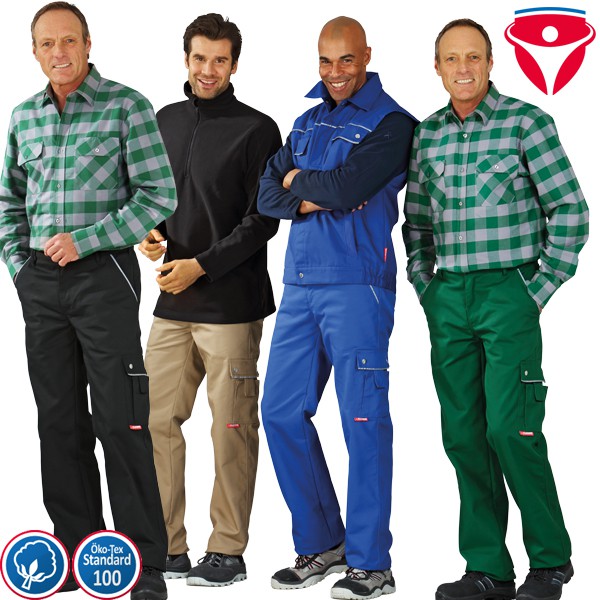Vier Männer präsentieren Arbeitskleidung für Herren mit robusten Arbeitshosen und Oberteilen in Schwarz, Beige, Blau und Grün, Oeko-Tex Standard 100