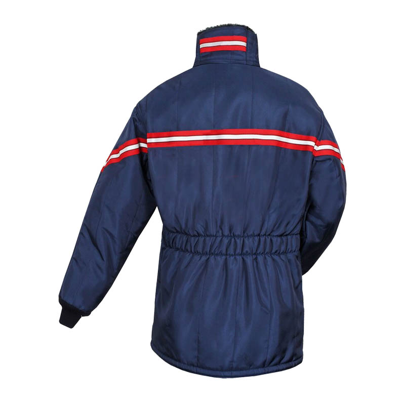 Rückansicht der TEMPEX CLASSIC Kühlhaus Jacke von HB Protective Wear in Blau mit roten Reflexstreifen, 3-lagig, wasserabweisend und EN 342 zertifiziert für kühle Arbeitsumgebungen von 0 bis 10 °C