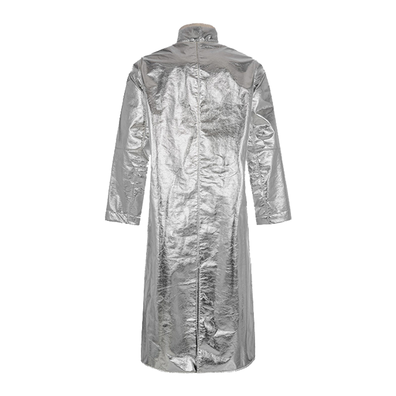 Rückansicht eines silbernen Tempex Hitzeschutz Mantels TREME HEAT COMFORT+ (C3) 360g von HB Protective Wear, langer Mantel für Arbeiten in heißen Umgebungen